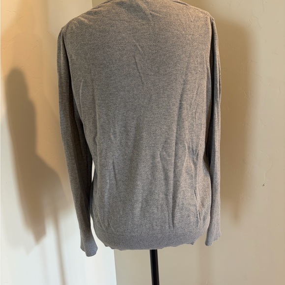 Gray Banana Republic Sweater with Red and Black Love Bird Design. - Picture 4 of 5